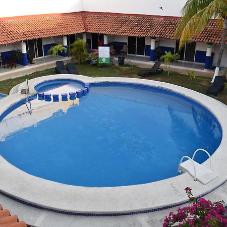 Hotel Plaza Almendros, Isla Mujeres Exterior foto
